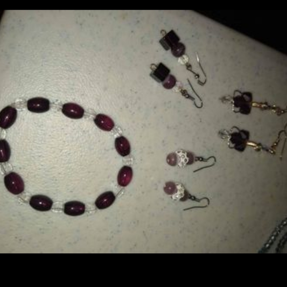 Bead bracelet and three earrings, handmade, purple, lavender, pink colors.